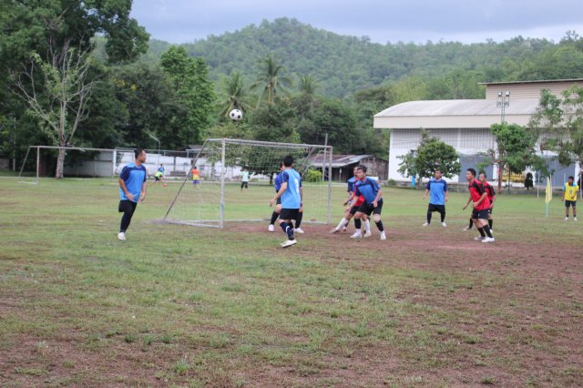 การแข่งขันฟุตบอล 7 คน สัมพันธืหน่วยงาน ประจำปี 2556 อ.ฟากท่า วันที่ 18 ก.ค. 56
